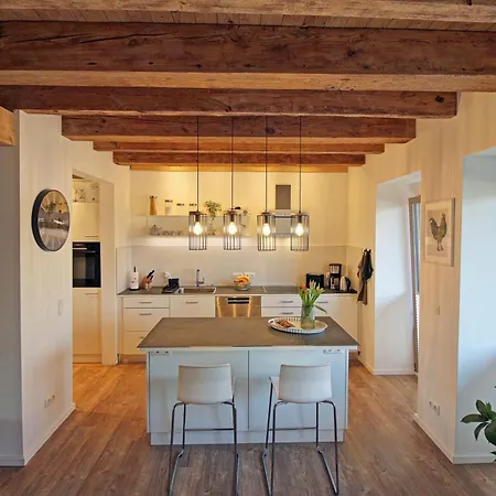 Bella, Gutshof Jarnitz 24, Apartman