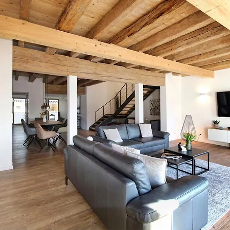 Bella, Gutshof Jarnitz 24, Apartman *